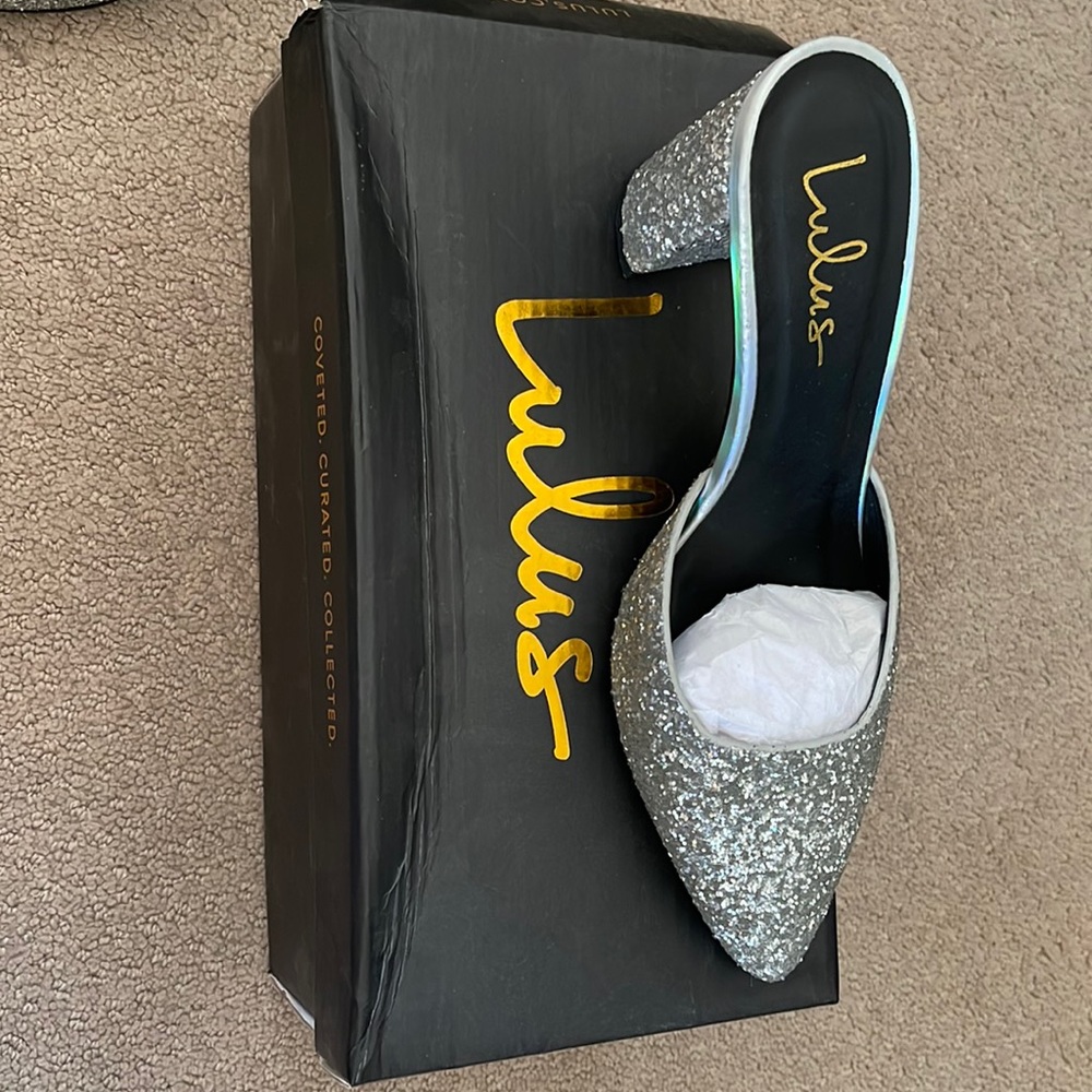 Lulu brand glitter kitten heel. Silver. Size 6.5 fits 6.5/7